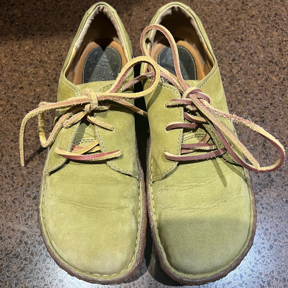 Born Oxford Women's Olive Green Suede Leather derby
